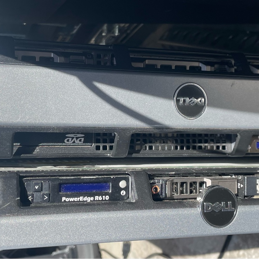 Dell Poweredge R710 and R610
Server Units - Picture 3 of 14
